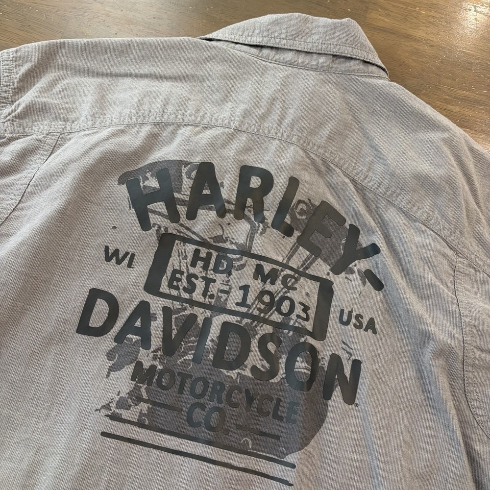 Harley Davidson Shirt Mens Size Large Grey Short Sleeve Button Collar Back Logo